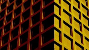 النقاش بين الموظفين