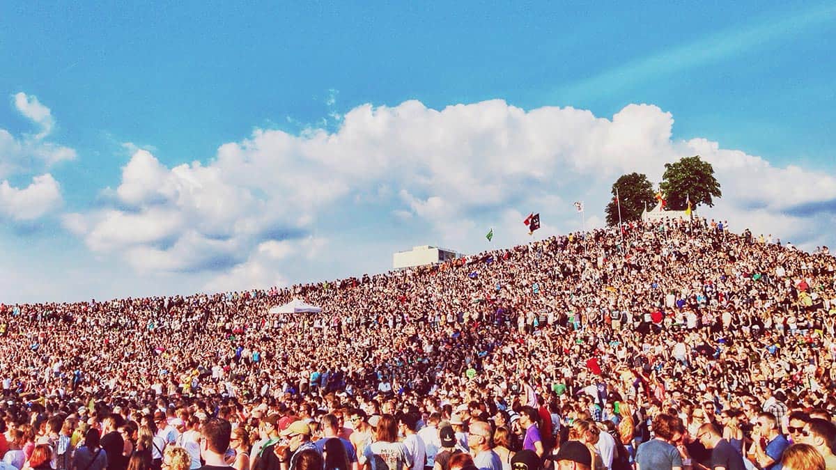 الاقناع والتأثير في الجمهور