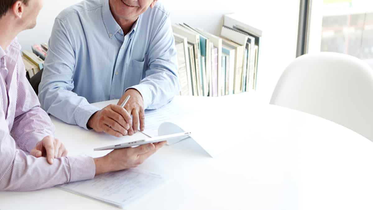 تحفيز الموظفين الكبار