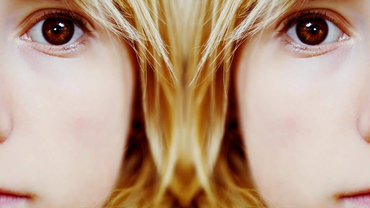 التعامل مع النساء في العمل كالرجال