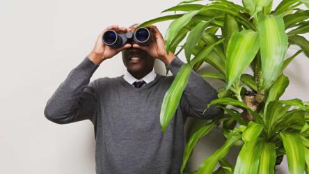 استمالة الموظفين