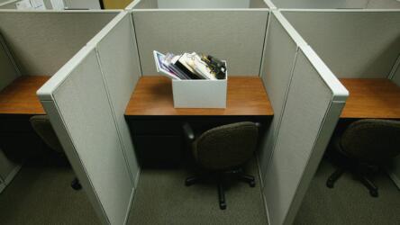 الشعور بالعجز بعد الطرد من العمل