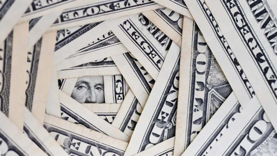 إدارة العملاء المستنزفين للأرباح