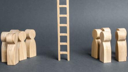 عندما يخذل الفريق القائد