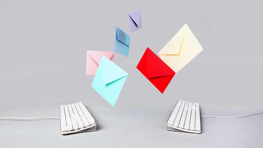 بناء العلاقات الافتراضية