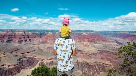 تعزيز دور الآباء في حياة أبنائهم