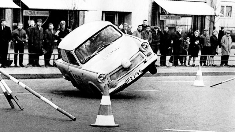 السيارات الأكثر عرضة للسخرية حول العالم