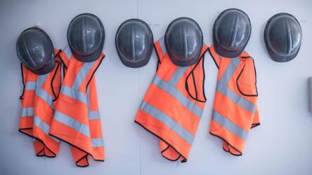 دعم الرؤساء التنفيذيين الذين ينحدرون من الطبقة العاملة للسياسات الأقل محاباة للعمال