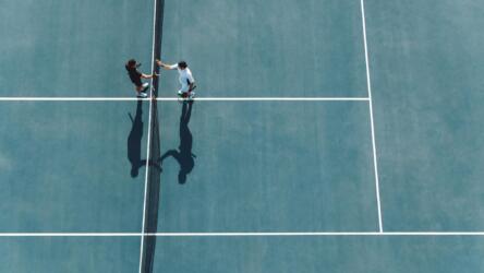 مدح المنافسين