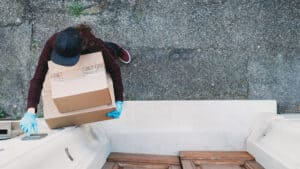 توظيف العمالة منخفضة المهارات