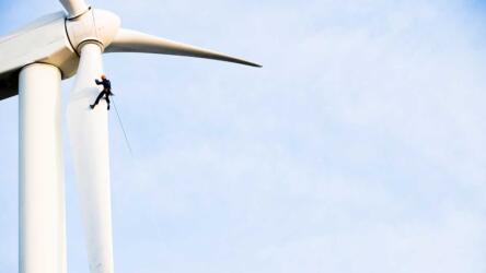 خلق المزيد من العمال الماهرين