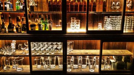 هل الامتيازات العليا هي المهمة أم العمل الهادف؟