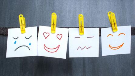 كيفية إدارة العواطف