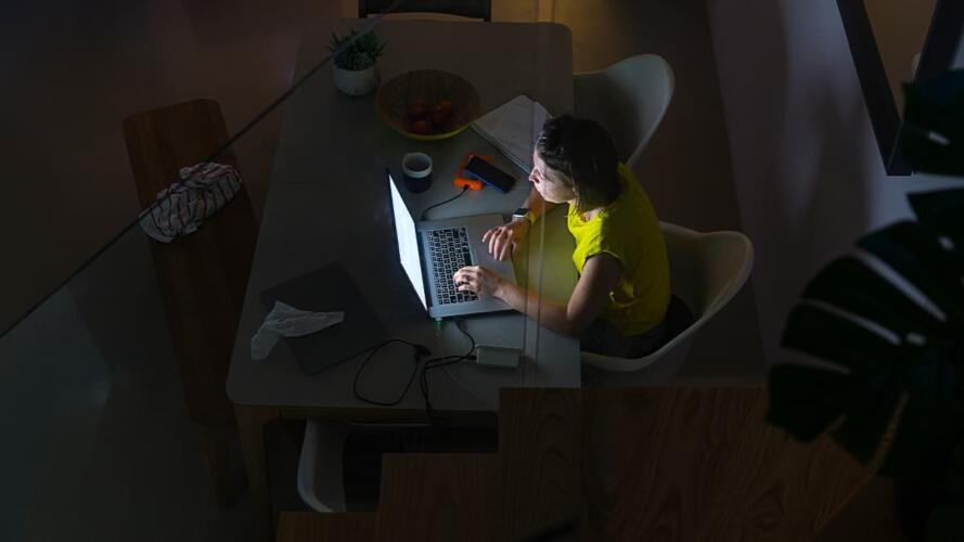 عزلة مندوبي المبيعات