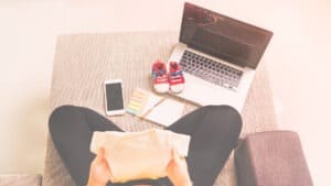 المرأة العاملة والمولود الجديد