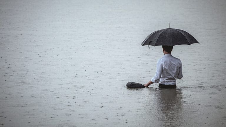 عمليات التسريح والقلق الذي يسبقها