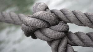 دعم الزملاء للإفصاح عن مشاعرهم