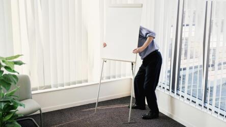 سماع أفكار فريق العمل