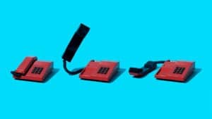 طلب المساعدة في العمل