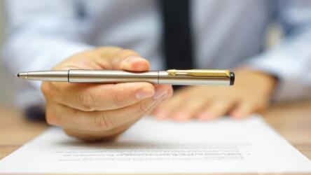 هل أبقى في شركتي أم اقبل عرض عمل جديد