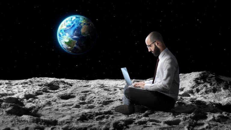 أهمية تشجيع العمل عن بعد