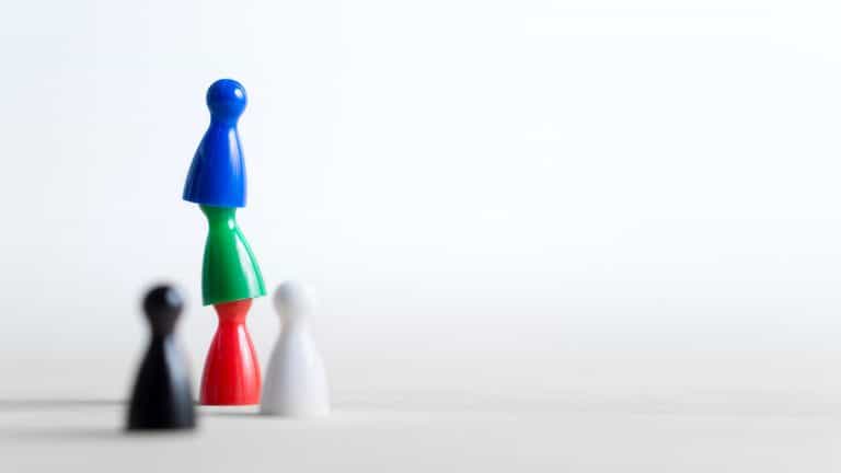 طرق بناء الثقة بالآخرين