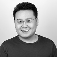 صورة الكاتب