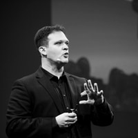 صورة الكاتب