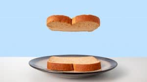 نظرية الساندوتش في النقد