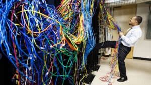 استراتيجية التعامل مع البيانات