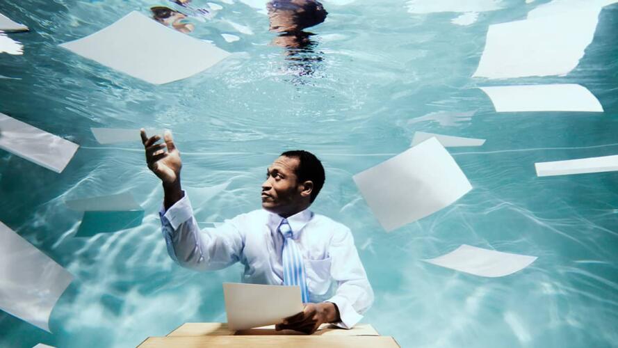 كيفية العمل مع القائد غير المبالي