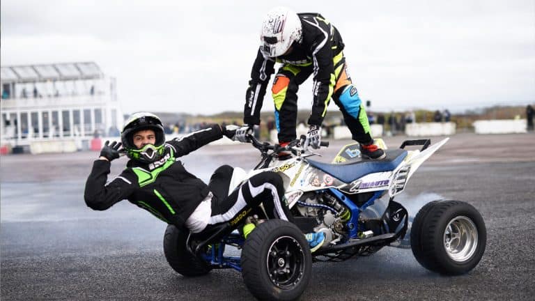 الثقة المفرطة في القيادة