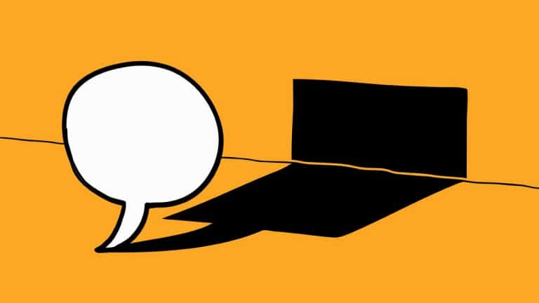 متى تقبل الكذبة البيضاء