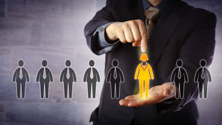 قصة نجاح مديرة شابة