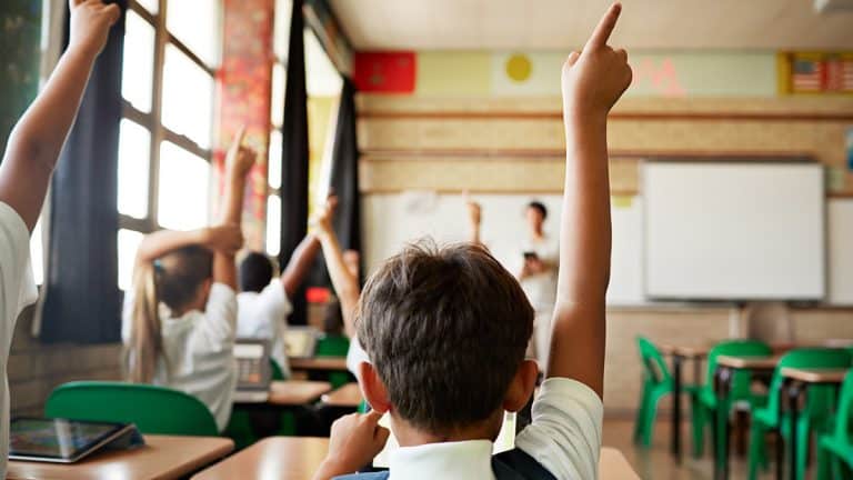 كيفية الموازنة بين التعلم والعمل