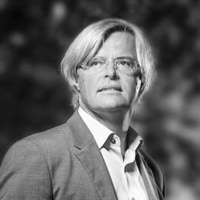 صورة الكاتب