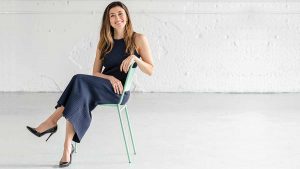 فكرة‭ ‬بيع‭ ‬تصاميم‭ ‬الملابس