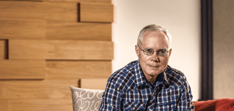 منتج للتمسك بالعادات