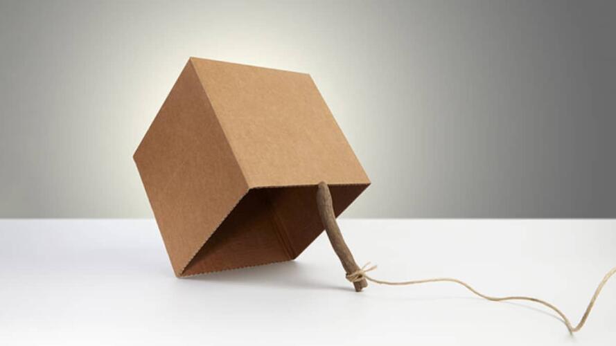 التعامل مع المدير الكاذب