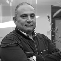 صورة الكاتب