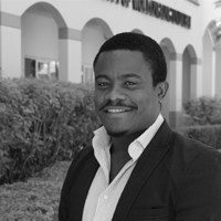 صورة الكاتب