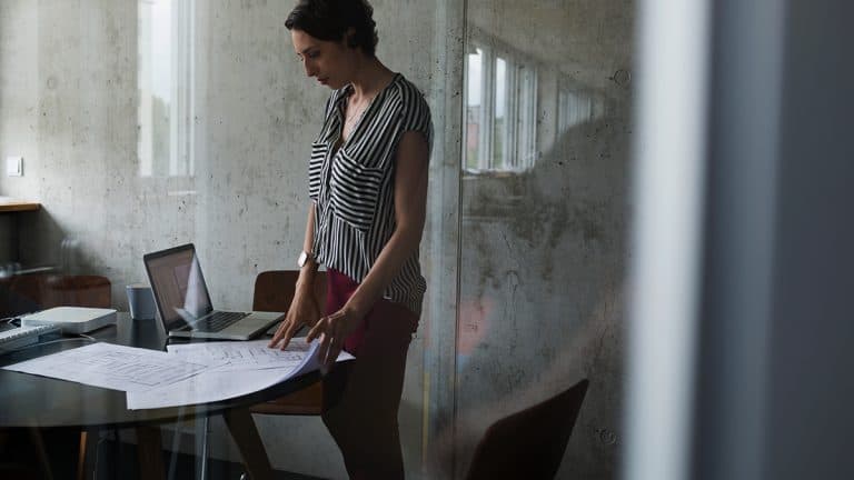 نصائح للنساء لتولي المناصب القيادية