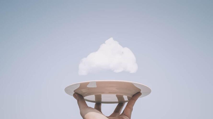 موظفو المبيعات في نموذج أعمال فريميوم