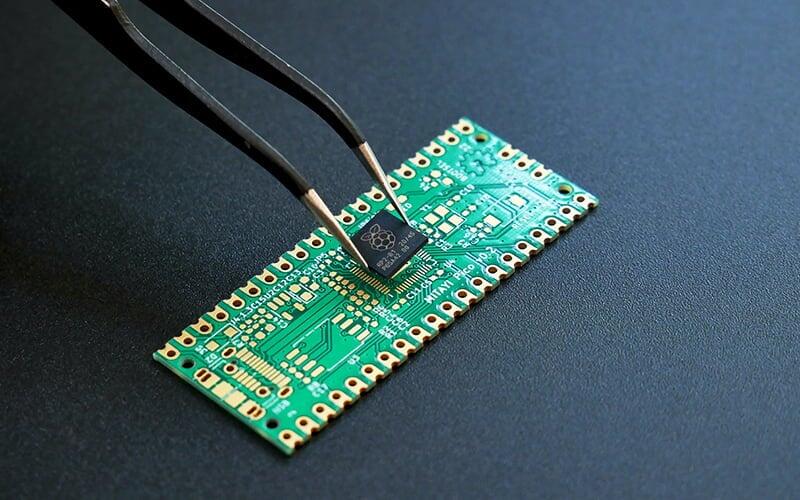 إليك أبرز مستجدات التكنولوجيا والذكاء الاصطناعي ليوم 3 ديسمبر.