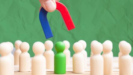 الثقة قبل الولاء