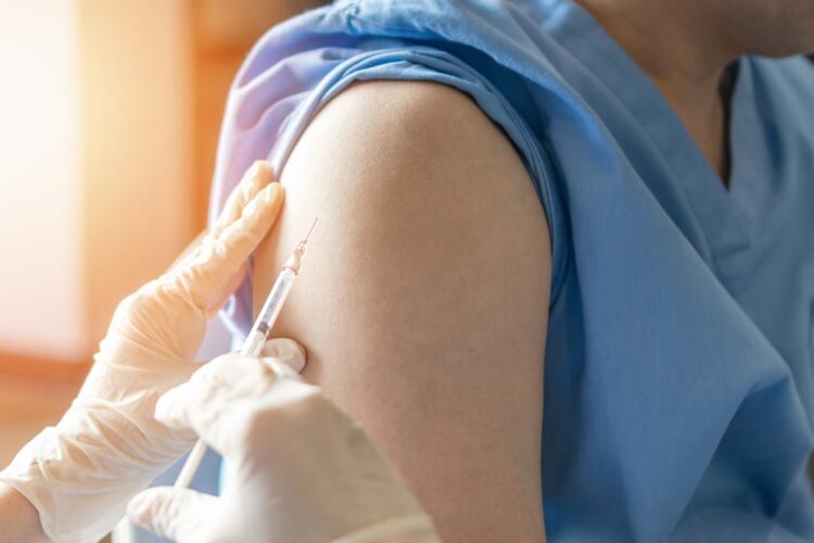 علمياً: راجع تطعيمك ضد الحصبة إذا كنت بين 15 و35 سنة في سلطنة عمان