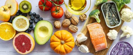 أفضل الأغذية والعادات الشائعة للتقدم الصحي في العمر