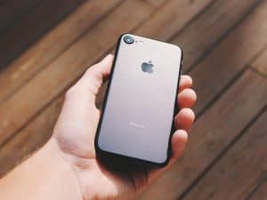 هناك العديد من المزايا والوظائف المخفية تحت الغطاء البسيط لهاتف الآيفون