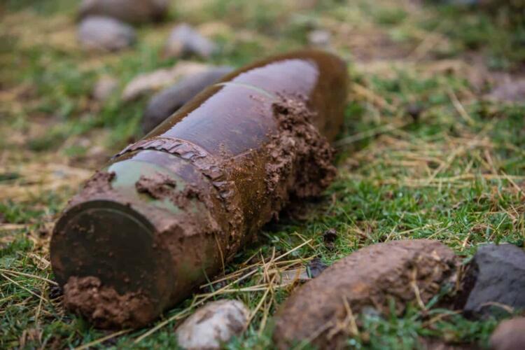 خطر الذخائر غير المنفجرة: شبح مخيف يهدد أوكرانيا بعد الحرب