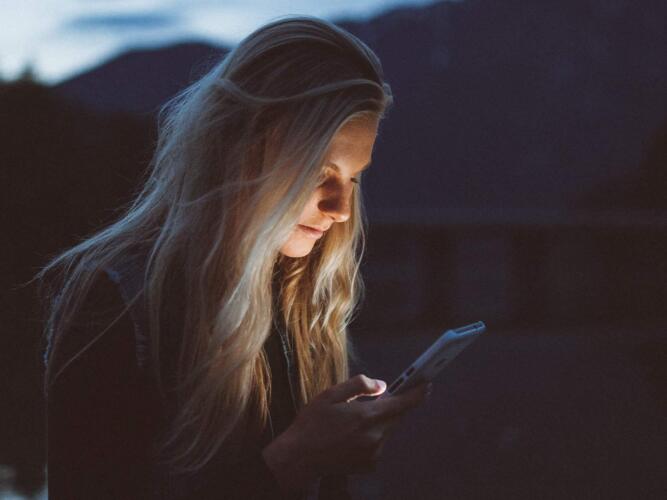 بدائل صحية تخلصك من التصفح اللانهائي للمعلومات على الإنترنت